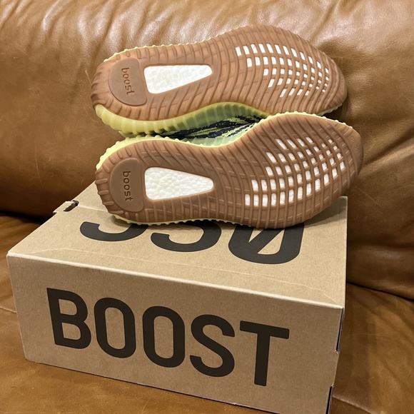 Adidas Yeezy Boost 350 V2 Semi Frozen Yellow Size 8.5 B37572 8 1/2 - Picture 8 of 11